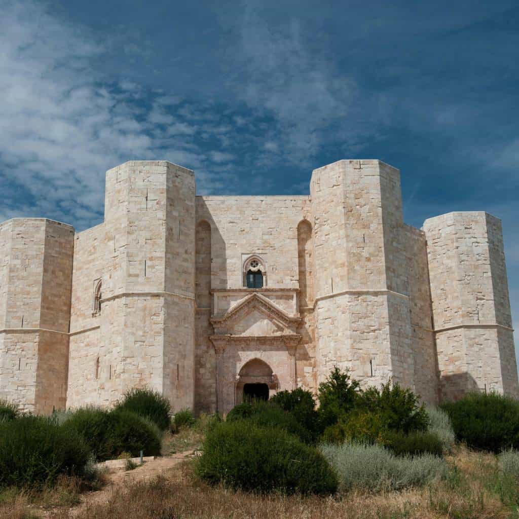 castel del monte Puglia | bariRooms