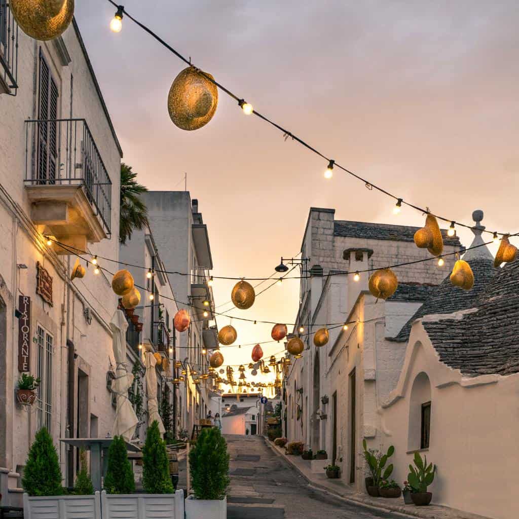 alberobello puglia dicembre | Barirooms