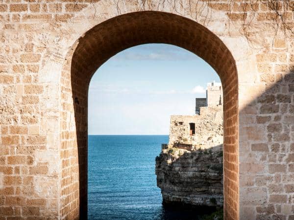 Polignano a mare come raggiungerla da Bari