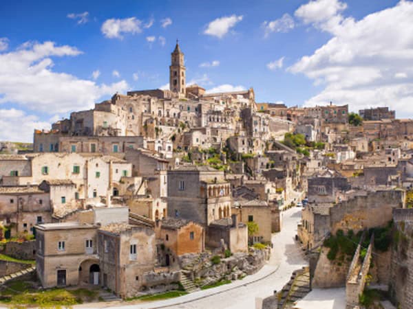 Matera da Bari senza auto e itinerario nei Sassi