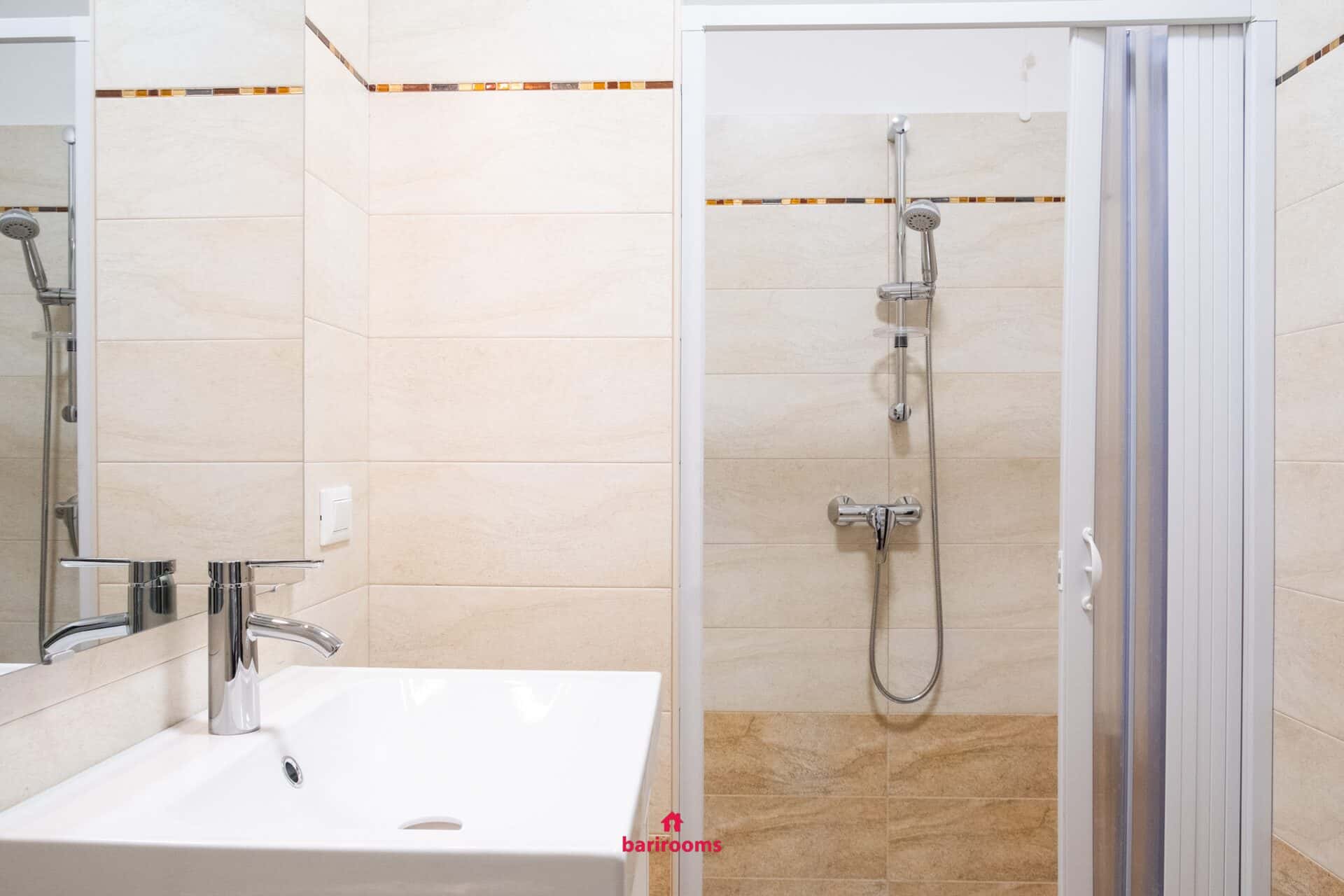 Bagno privato con doccia, appartamento Maison 30 Bari